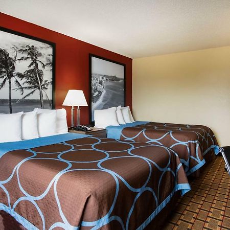 Super 8 By Wyndham Chester/Richmond Area Luaran gambar